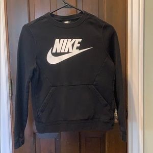Nike sweatshirt with front pouch